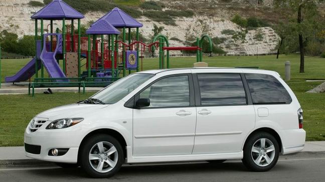 2004 Mazda MPV{ }(Image courtesy of Mazda USA)