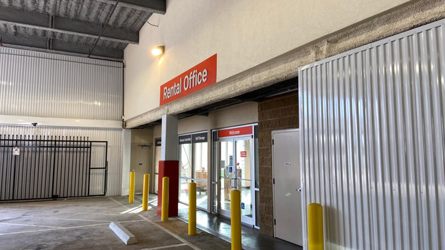 {p}Two people are stabbed at Public Storage on 5th Ave. South Sunday (Photo: MNPD){/p}