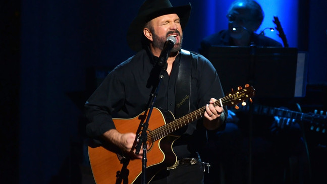 WASHINGTON, DC - MARCH 04: Garth Brooks performs at The Library of Congress Gershwin Prize tribute concert at DAR Constitution Hall on March 04, 2020 in Washington, DC. (Photo by Shannon Finney/Getty Images)