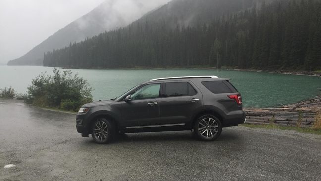 2016 Ford Explorer Platinum (Sinclair Broadcast Group / Jill Ciminillo)