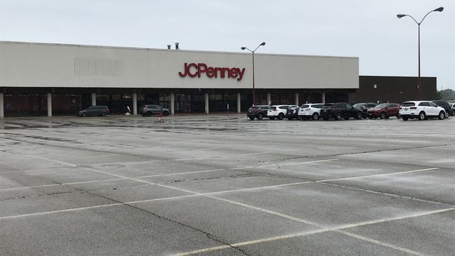 JCPenney in Springfield (Matthew Kauerauf/WICS)