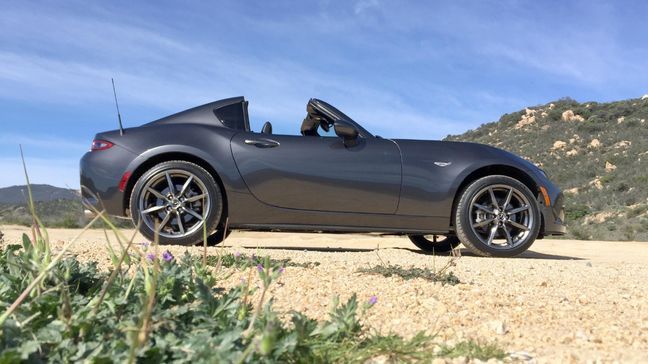 2017 Mazda MX-5 Retractable Fastback (Sinclair Broadcast Group / Jill Ciminillo)