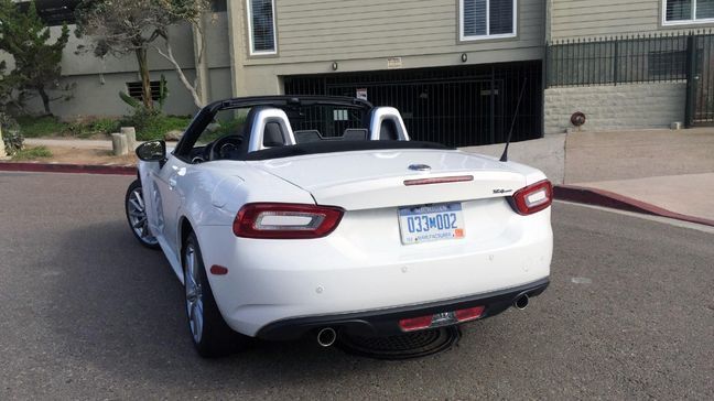 2017 Fiat 124 Spider (Photo by Jill Ciminillo)