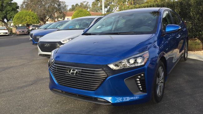 2017 Hyundai Ioniq Plug-in Hybrid (Sinclair Broadcast Group / Jill Ciminillo