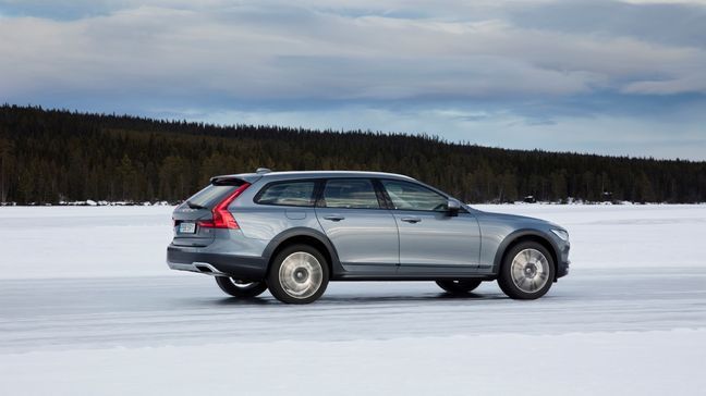 2017 Volvo V90 Cross Country. (Volvo Car Corporation)