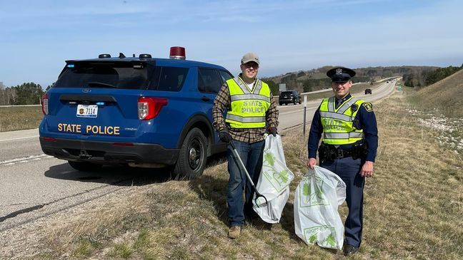 Michigan troopers make an unusual discovery alongside highway (Michigan State Police)