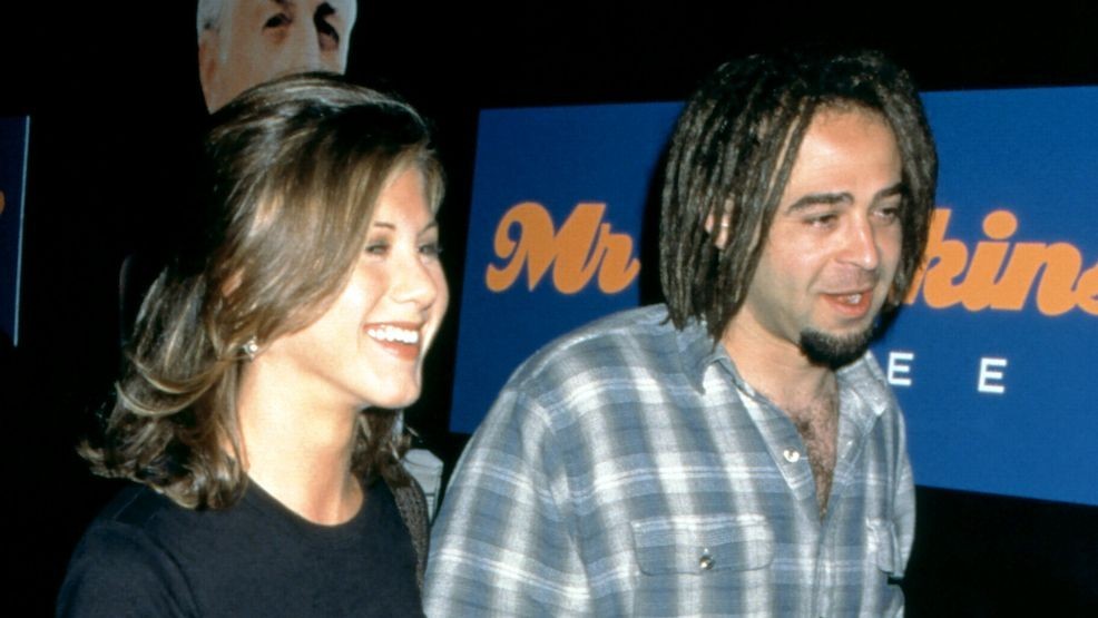 Image for story: Counting Crows’ singer recalls dating 'Friends' stars Jennifer Aniston & Courteney Cox