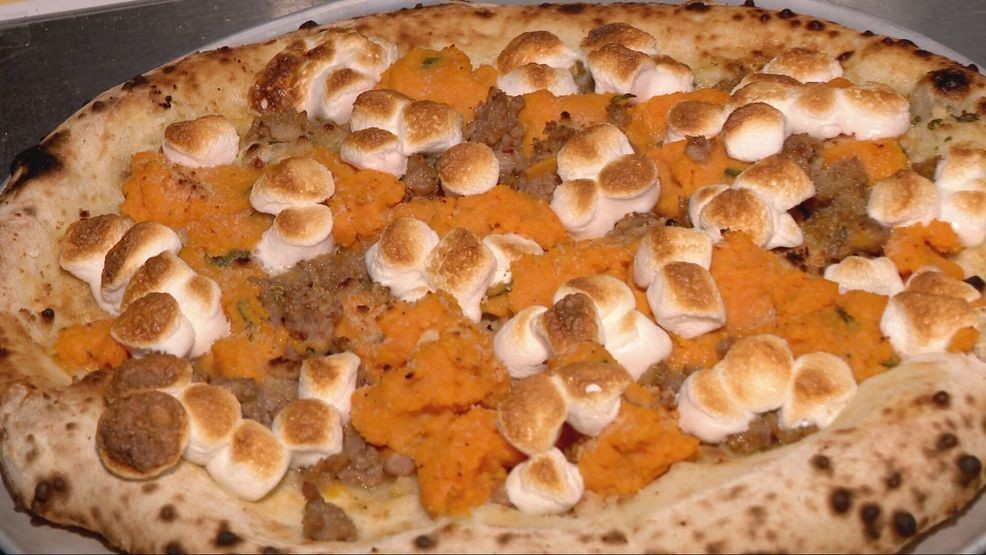 Image for story: New York restaurant combines Thanksgiving and pizza in a surprising holiday treat