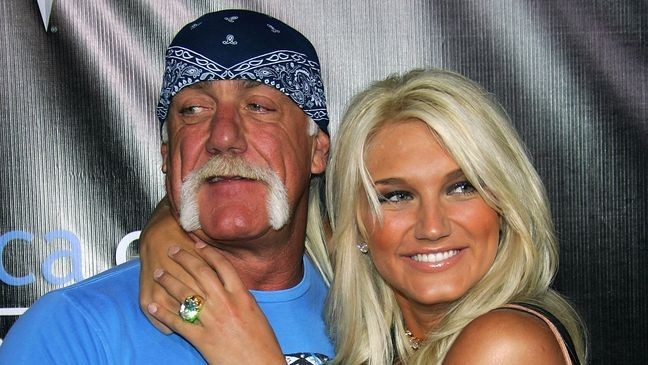 MIAMI BEACH, FL - FEBRUARY 03:  Brooke Hogan and father Hulk Hogan attend the MarketAmerica.com SUPER XLI PARTY at 8th Street and Ocean Drive on February 3, 2007 in Miami Beach, Florida.  (Photo by Evan Agostini/Getty Images)