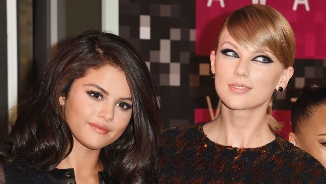 LOS ANGELES, CA - AUGUST 30:   Singer-songwriters Selena Gomez (L) and Taylor Swift attend the 2015 MTV Video Music Awards at Microsoft Theater on August 30, 2015 in Los Angeles, California.  (Photo by Jason Merritt/Getty Images)