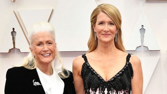 HOLLYWOOD, CALIFORNIA - FEBRUARY 09: (L-R) Diane Ladd and Laura Dern attend the 92nd Annual Academy Awards at Hollywood and Highland on February 09, 2020 in Hollywood, California. (Photo by Amy Sussman/Getty Images)