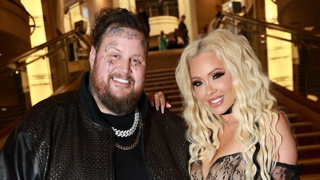 LOS ANGELES, CALIFORNIA - APRIL 01: (FOR EDITORIAL USE ONLY) (L-R) Jelly Roll and Bunnie Xo attend the 2024 iHeartRadio Music Awards at Dolby Theatre in Los Angeles, California on April 01, 2024. Broadcasted live on FOX. (Photo by Matt Winkelmeyer/Getty Images for iHeartRadio)
