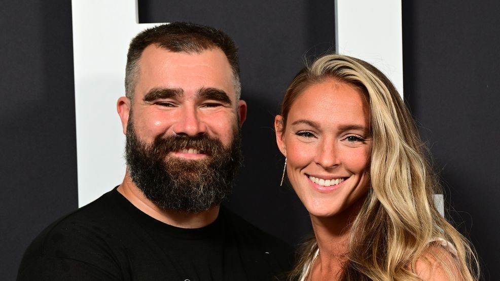 Image for story: Kylie Kelce reacts to Taylor Swift breaking her 'New Heights' record