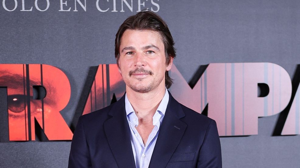 Image for story: Josh Hartnett hospitalized following car crash in Canada