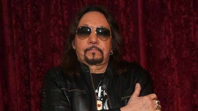 NEW YORK, NY - MARCH 23: Musician Ace Frehley visits at SiriusXM Studios on March 23, 2016 in New York City. (Photo by Ben Gabbe/Getty Images)