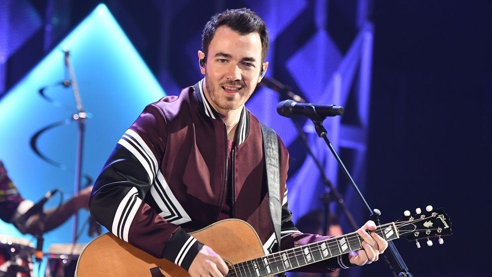 Image for story: Find out how Kevin Jonas lost almost all of his money during Jonas Brothers break