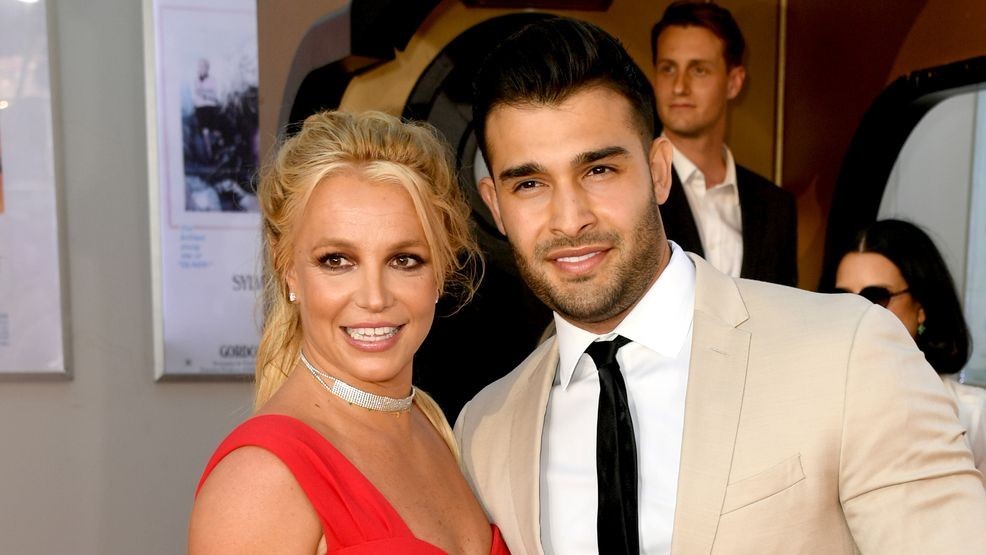 Image for story: Britney Spears is putting her 'cruel’ ex’s on blast!