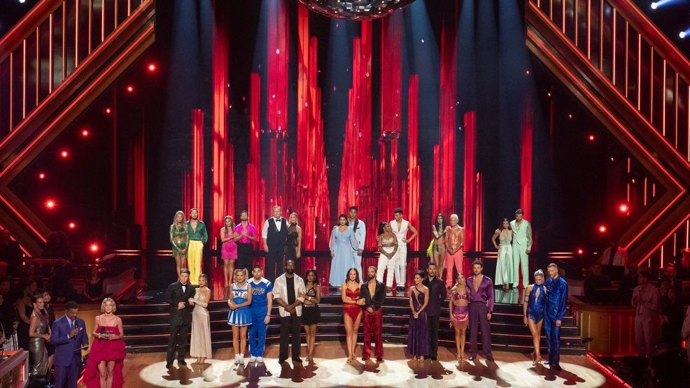 Image for story: 'Dancing with the Stars' week 2: injuries, cheerleading, and a double elimination!