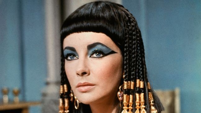 Elizabeth Taylor in "Cleopatra." (Courtesy: Bettmann/Getty Images)