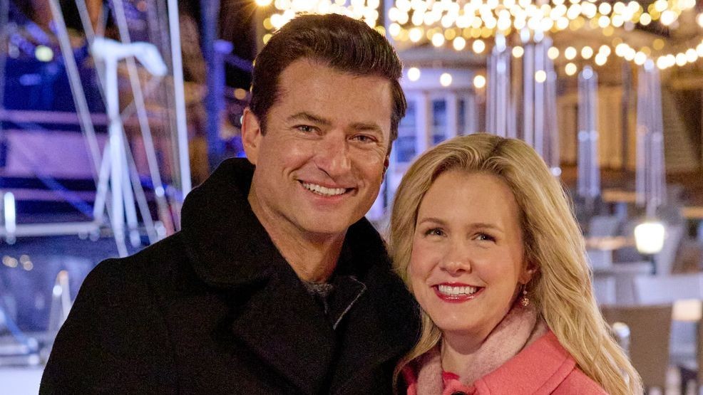 Image for story: Hallmark goes 'Gilded Age' with 'A Newport Christmas'