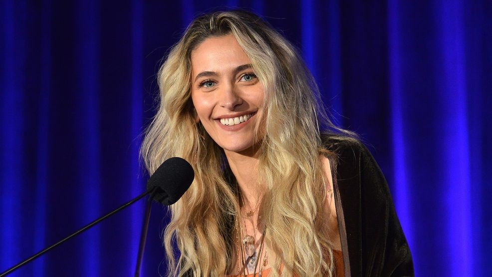 Image for story: Paris Jackson admits she has a hole in her nose from past drug use