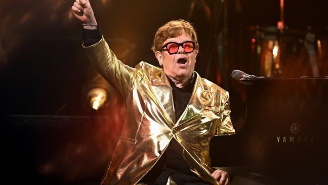 GLASTONBURY, ENGLAND - JUNE 25: EDITORIAL USE ONLY. Sir Elton John performs on stage during Day 5 of Glastonbury Festival 2023 on June 25, 2023 in Glastonbury, England. (Photo by Leon Neal/Getty Images)