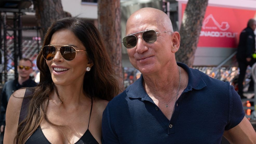 Image for story: Jeff Bezos and Lauren Sanchez married in an extravagant Italian wedding