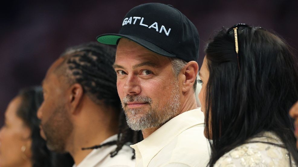 Image for story: Josh Duhamel was 'flattered’ to be the butt of the joke in 'The Studio’