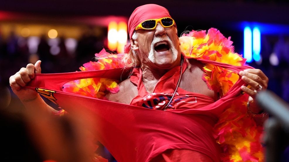 Image for story: Hulk Hogan remembered by his friends and family at memorial service