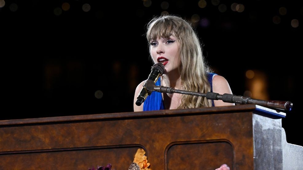 Image for story: Taylor Swift breaks down in tears in 'Eras’ doc over two violent tragedies