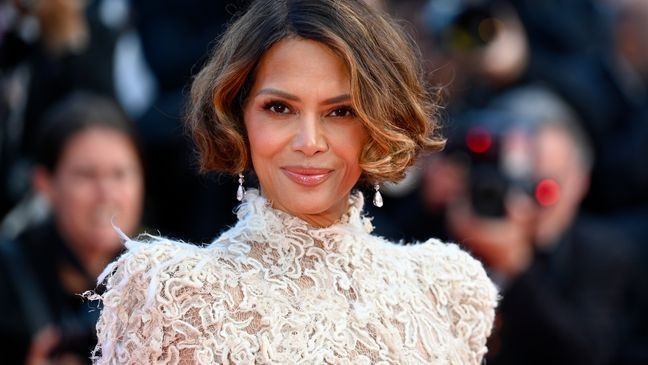 CANNES, FRANCE - MAY 24: Halle Berry attends the closing ceremony red carpet at the 78th annual Cannes Film Festival at Palais des Festivals on May 24, 2025 in Cannes, France. (Photo by Stephane Cardinale - Corbis/Corbis via Getty Images)