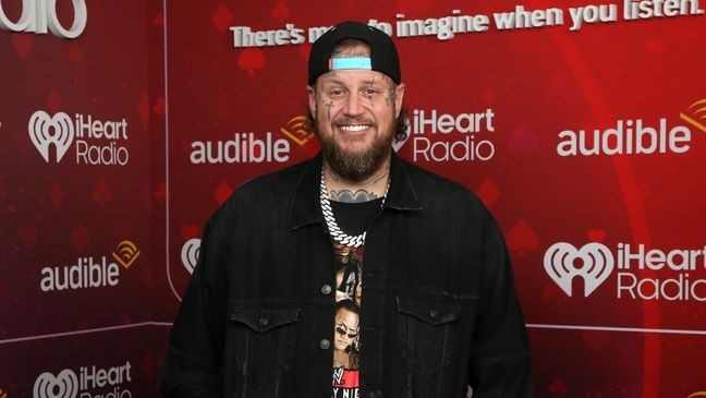 LAS VEGAS, NEVADA - SEPTEMBER 19: (FOR EDITORIAL USE ONLY) Jelly Roll poses in the Broadcast room during the 2025 iHeartRadio Music Festival at T-Mobile Arena on September 19, 2025 in Las Vegas, Nevada. (Photo by Gabe Ginsberg/Getty Images for iHeartRadio)