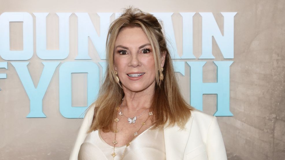 Image for story: 'Real Housewives' star shoos away A-list actress in case of mistaken identity