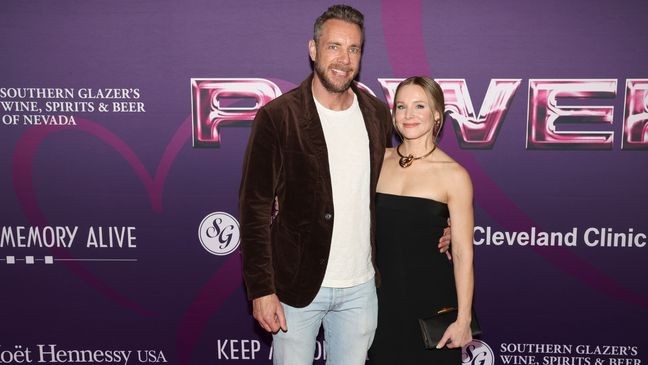 LAS VEGAS, NEVADA - FEBRUARY 22: (L-R) Dax Shepard and Kristen Bell attend as Keep Memory Alive hosts star-studded lineup at annual "Power Of Love" gala at MGM Grand Garden Arena on February 22, 2025 in Las Vegas, Nevada.  (Photo by Gabe Ginsberg/Getty Images for Keep Memory Alive)