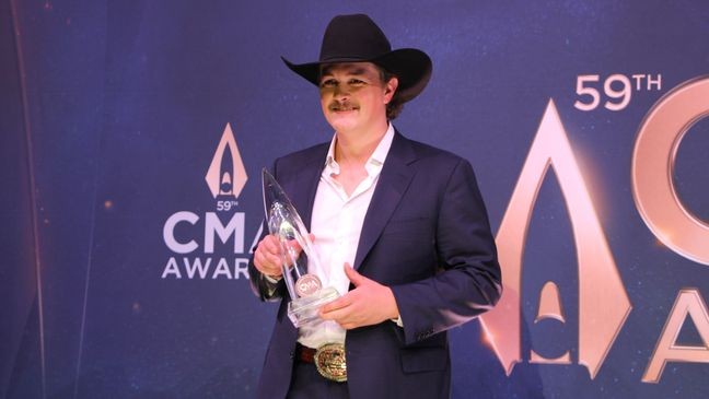 Zach Top wins{&nbsp;}New Artist of the Year at the 59th annual CMA Awards in Nashville, Tenn. on Wednesday, Nov. 19, 2025. (Photo: Sydney Keller/FOX 17 News)