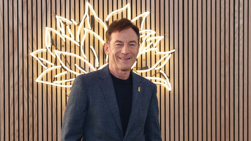 Image for story: 'White Lotus' star Jason Isaacs on 'very low' paycheck for hit HBO series