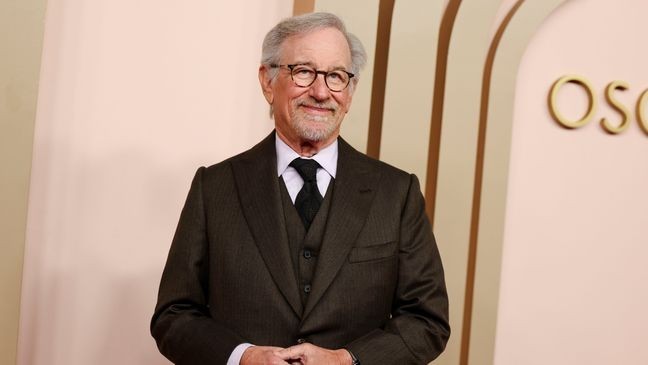 Beverly Hills , CA - February 12: Steven Spielberg arriving at the 2024 Oscars Nominees Luncheon Red Carpet at the  The Beverly Hilton Hotel  in Beverly Hills , CA, Monday, Feb. 12, 2024. (Michael Blackshire / Los Angeles Times via Getty Images)