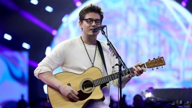 LOS ANGELES, CALIFORNIA - JANUARY 31: John Mayer of Dead & Company performs onstage during the 2025 MusiCares Persons of the Year Honoring The Grateful Dead on January 31, 2025 in Los Angeles, California.  (Photo by Kevin Mazur/Getty Images for The Recording Academy)