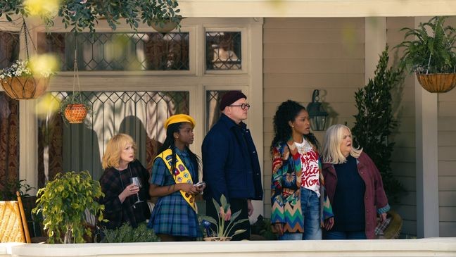 THE BURBS -- Pictured: (l-r) Julia Duffy as Lynn, Kyrie McAlpin as Rory, Mark Proksch as Tod, Keke Palmer as Samira, Paula Pell as Dana — (Photo by: Elizabeth Morris/PEACOCK)