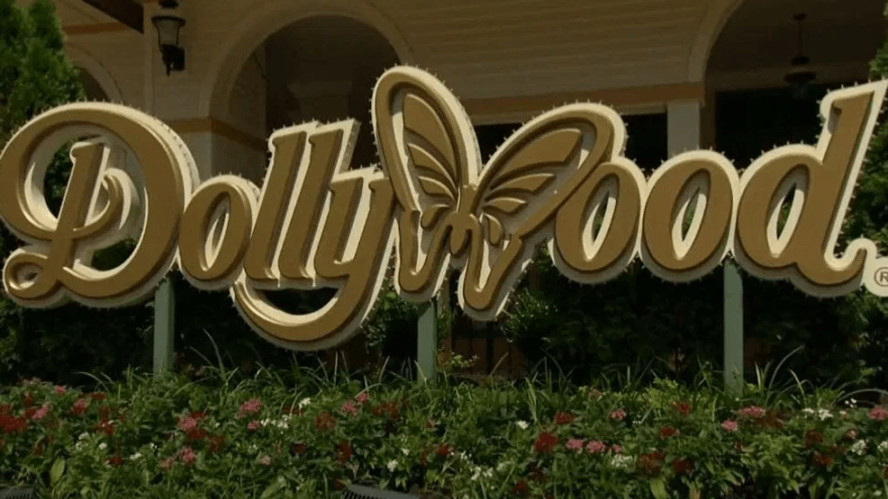 Image for story: Dollywood named nation’s favorite theme park once again