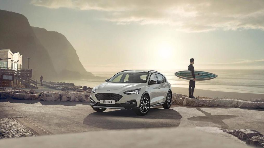 The all-new Ford Focus features 4-door sedan, 5-door estate/wagon and 5-door hatchback body styles, depending on the market. (Image courtesy of Ford Motor Co.)