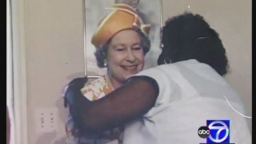 In 1991 Queen Elizabeth II dared to visit a high crime area in DC.{&nbsp;}And got a hug. (7News)