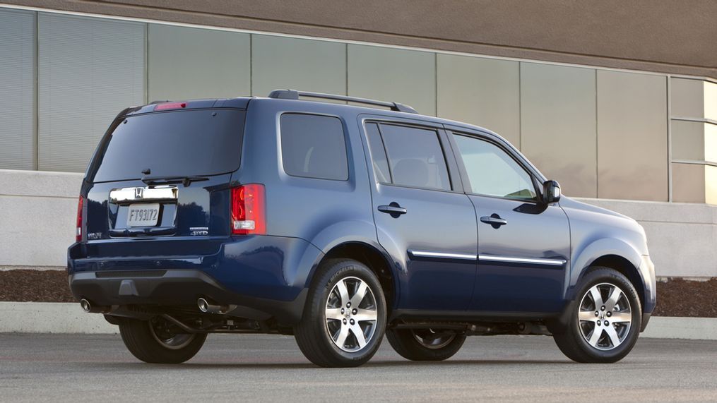 The average transaction price for that 2014 Honda Pilot LX in 2019 is $16,542. The Touring (pictured), which was originally $41,500, only commands $20,290 now. In 2014, the price difference between LX and Touring trims was $10,150; on the used car market now, the difference between the trims is only $3,748. (Image courtesy of American Honda Motor Co.)