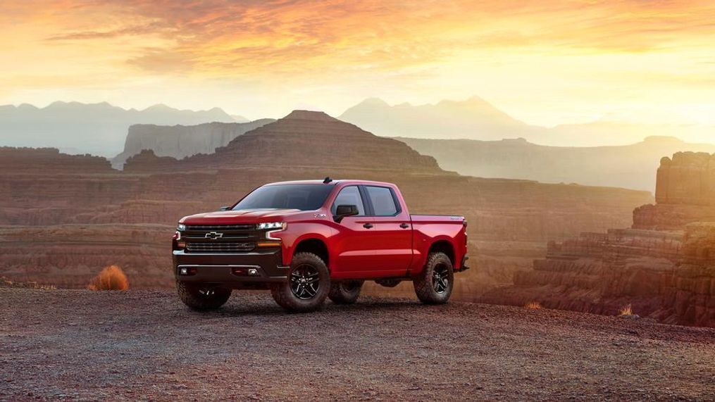 2019 Chevrolet Silverado (Image courtesy of General Motors){p}{/p}