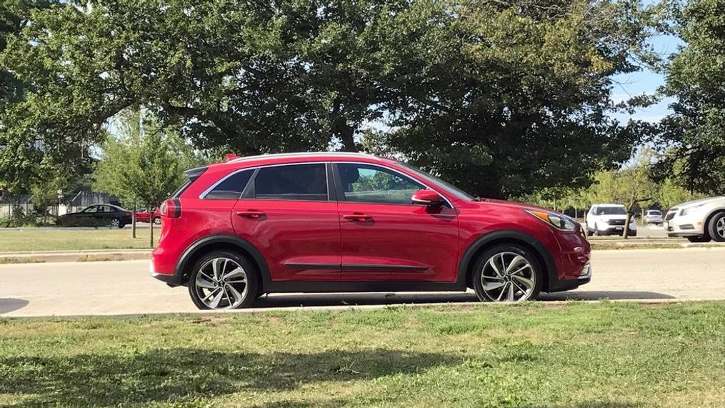 2017 Kia Niro (Sinclair Broadcast Group / Jill Ciminillo)