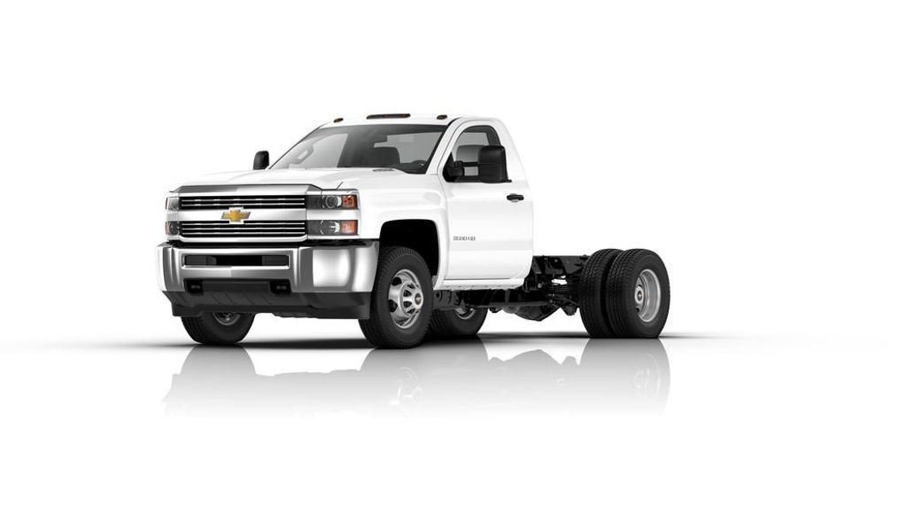 2015 Chevrolet Silverado 3500HD Chassis Cab (Image courtesy of General Motors)