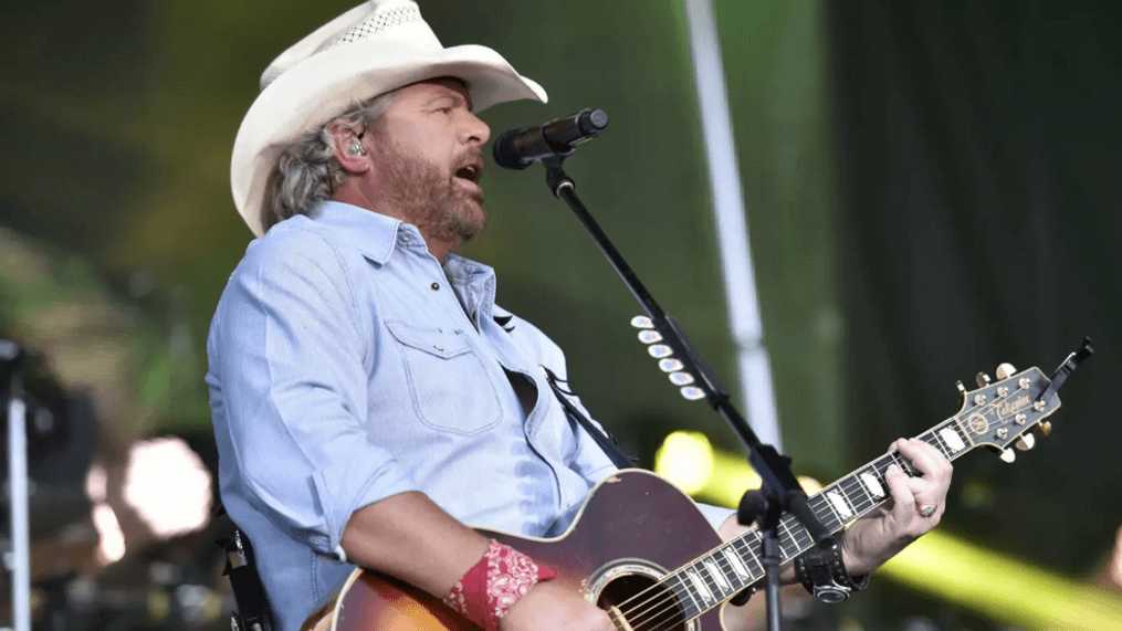 Country singers mourn Toby Keith: 'Up there playing his guitar with other legends' (Photo: Rob Grabowski/Invision/AP)