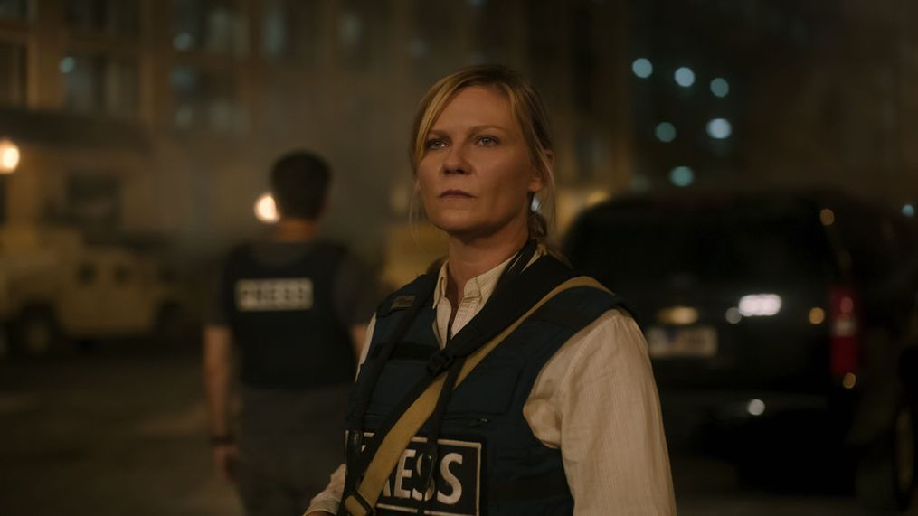 Kirsten Dunst in Alex Garland's "Civil War" (Photo: A24){p}{/p}