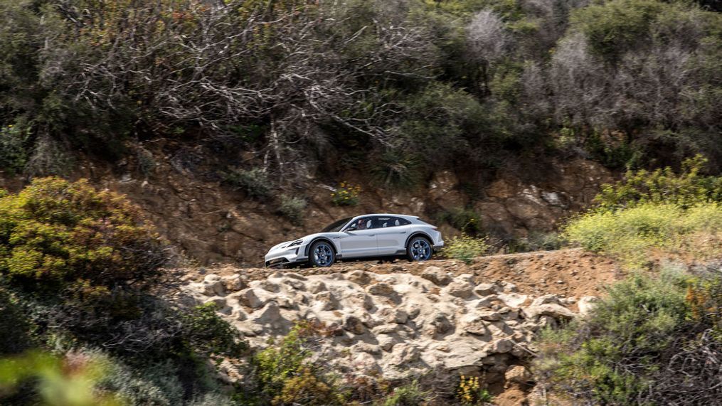 Porsche Mission E Cross Turismo Concept (Image courtesy of{&nbsp;}Dr. Ing. h.c. F. Porsche AG)