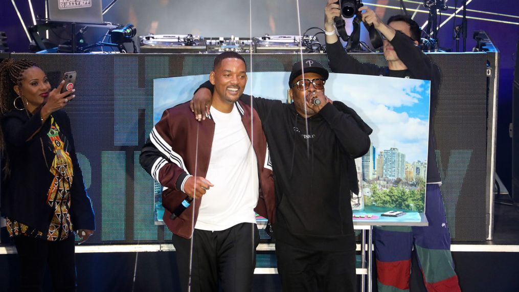 BUDAPEST, HUNGARY - SEPTEMBER 25: Will Smith (L) and DJ Jazzy Jeff perform onstage during the Paramount Pictures, Skydance and Jerry Bruckheimer Films "Gemini Man" Budapest concert at St Stephens Basilica Square on September 25, 2019 in Budapest, Hungary. (Photo by Tristan Fewings/Getty Images for Paramount Pictures)